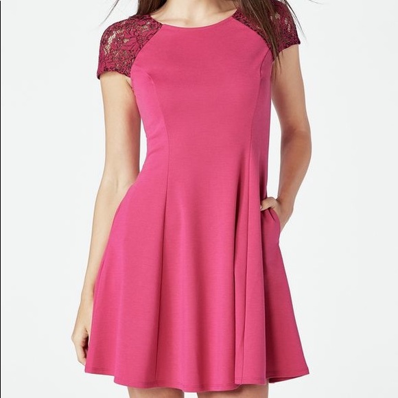 🌺Lace Sleeve Dress🌺 - Picture 2 of 3